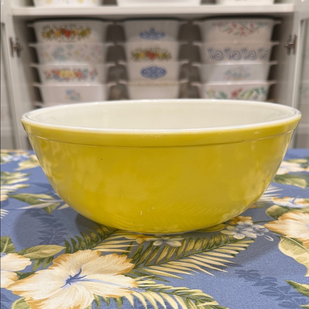 Pyrex Yellow Mixing Bowl